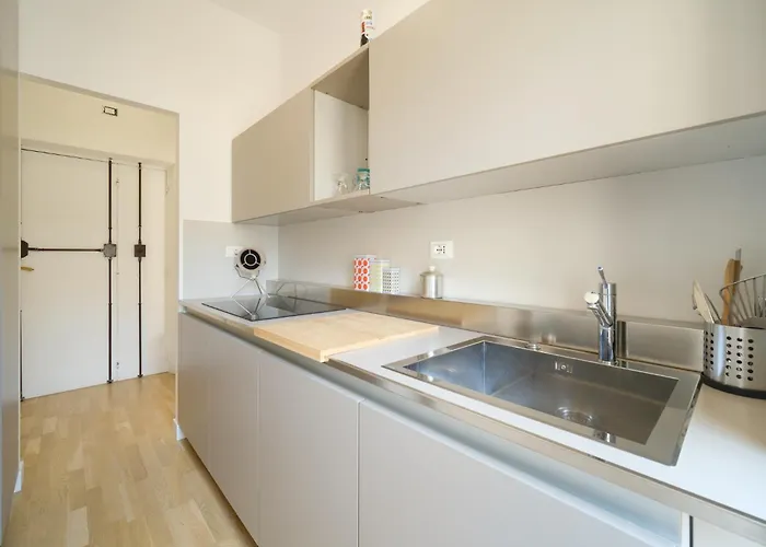 Apartment Modern & Spacious 2-bedroom Near Trastevere