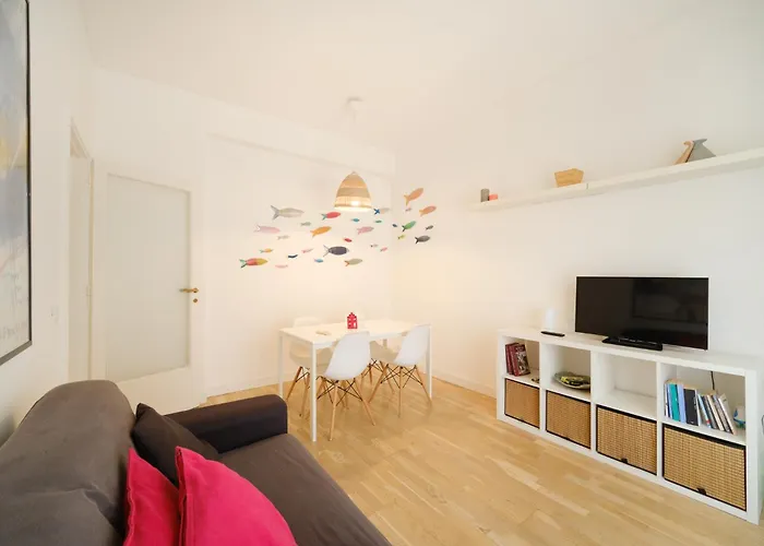 Apartment Modern & Spacious 2-bedroom Near Trastevere *