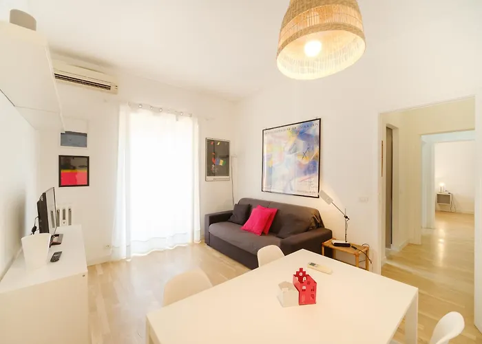 Modern & Spacious 2-bedroom Near Trastevere *