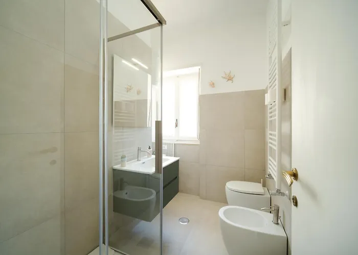 Modern & Spacious 2-bedroom Near Trastevere Appartamento