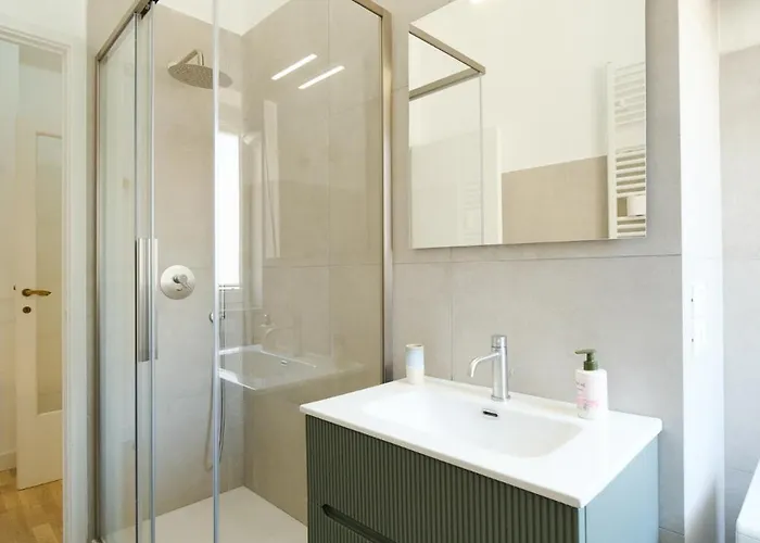 Appartamento Modern & Spacious 2-bedroom Near Trastevere Roma