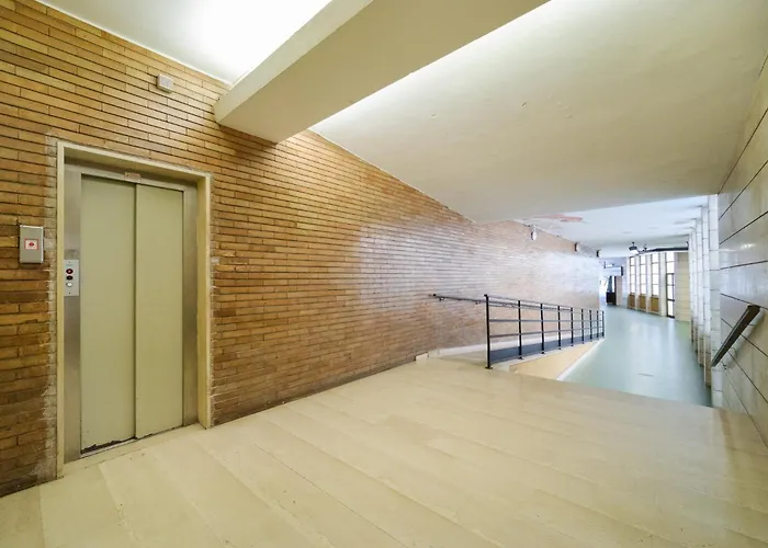 Modern & Spacious 2-bedroom Near Trastevere